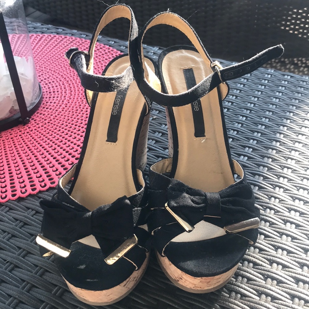 Kensie Wedges